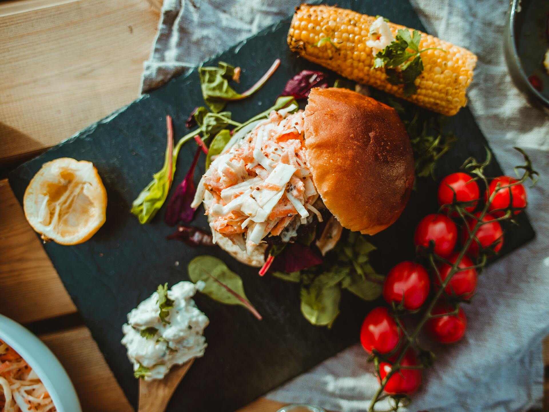 Jak ograniczyć straty w biznesie gastronomicznym? Zarządzanie świeżymi warzywami i owocami w Bydgoszczy